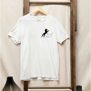 T-shirt: Svart häst [vit]