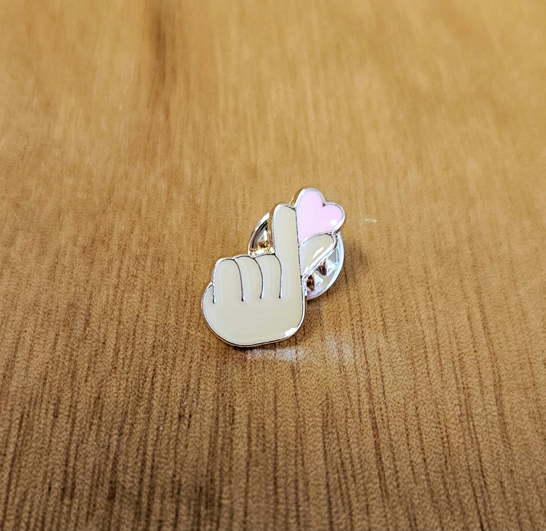 Pin: Fingerhjärta