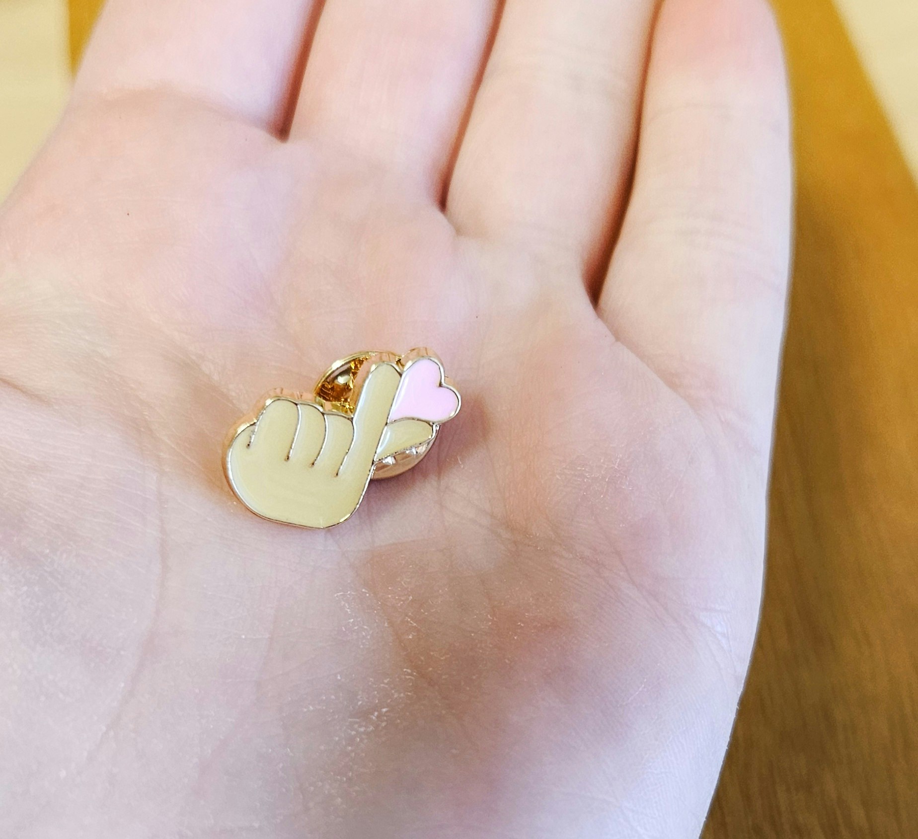Pin: Fingerhjärta