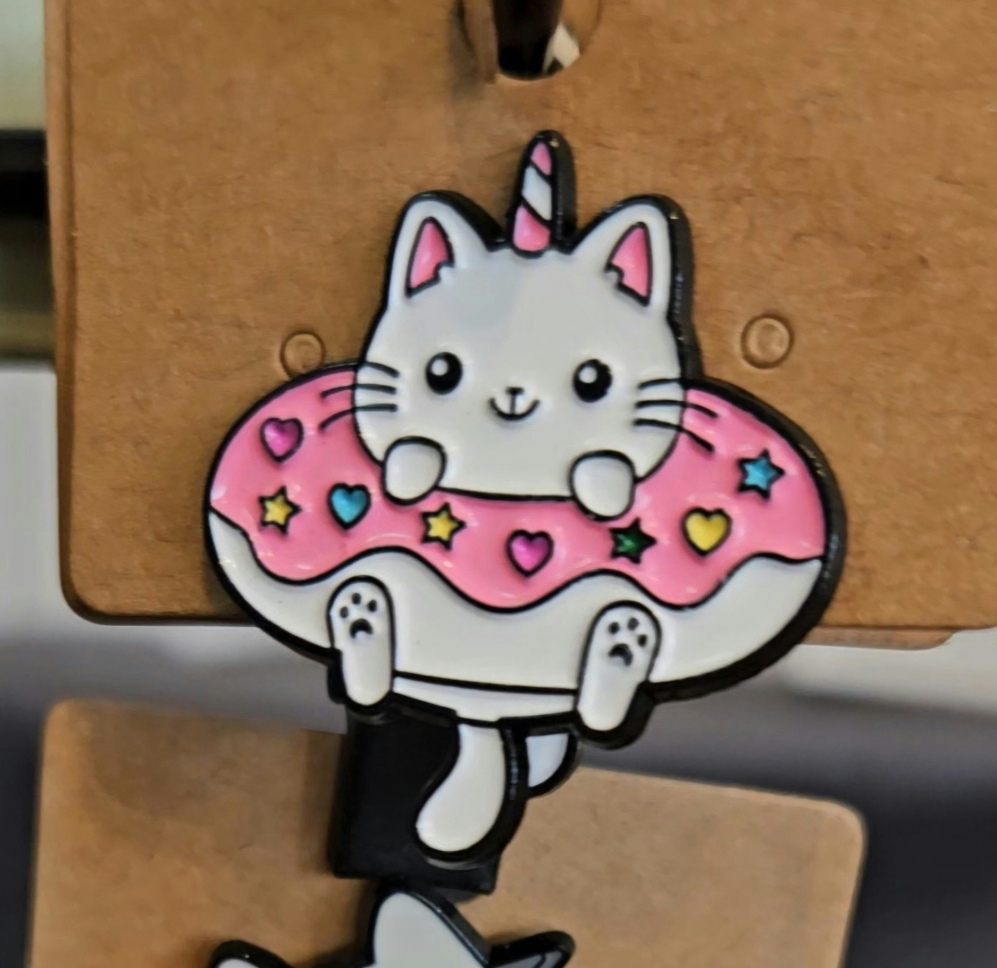 Pin: Katt i munk
