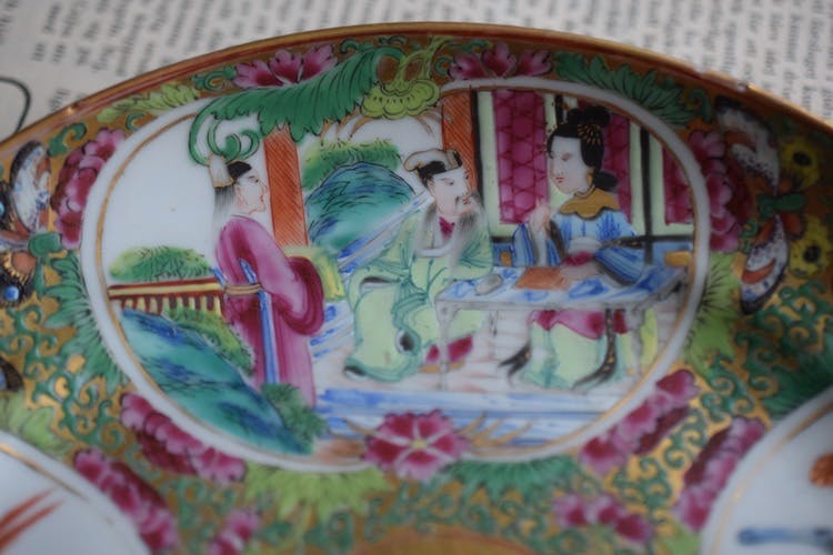 Antique Chinese Canton Rose Medallion dish with melon reserves famille rose #307