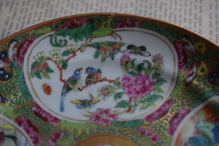 Antique Chinese Canton Rose Medallion dish with melon reserves famille rose #307