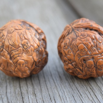 A pair of antique Chinese Handcarved Walnut shell Nutshell Hediao 18 Luohan