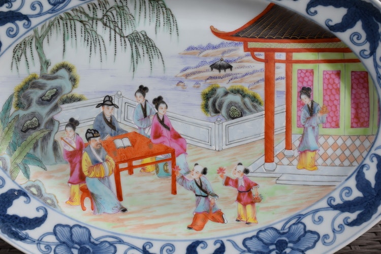 A large very fine chinese porcelain platter with figure scenes 20th century
