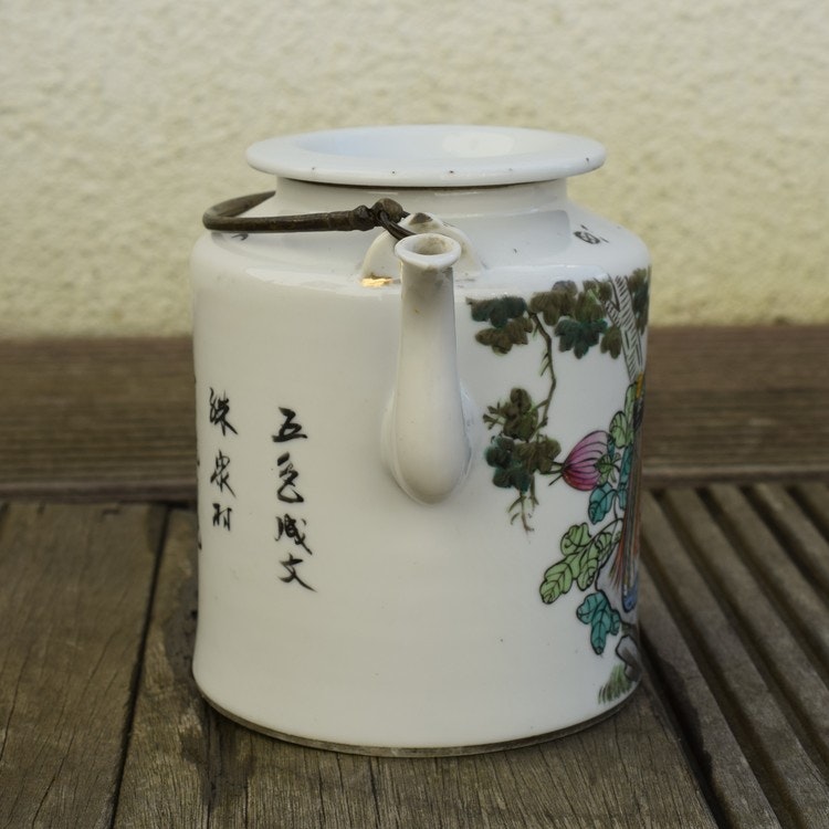 Antique Chinese Porcelain Teapot from early republic