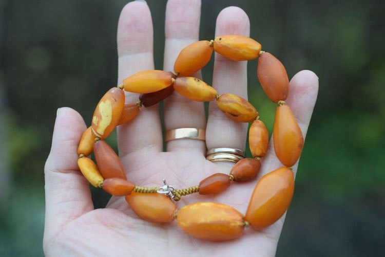 Classic Butterscotch Amber Necklace Set – The Russian Store