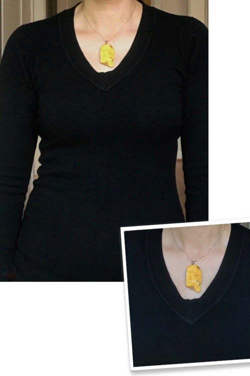 Natural amber pendant danish design hand carved egg yolk 6.6g 1980's Sagittarius