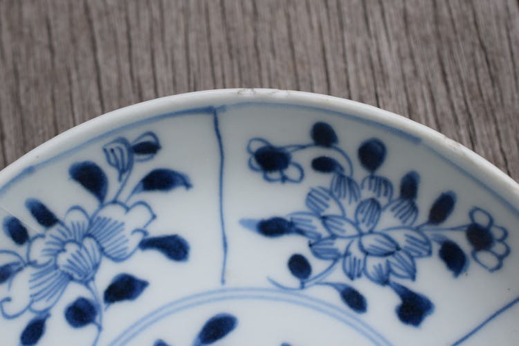 Antique Chinese Porcelain saucer in Blue & White early 18th century #175