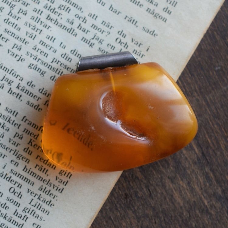 Natural amber pendant Danish amber hand polished 1980's 29g #3