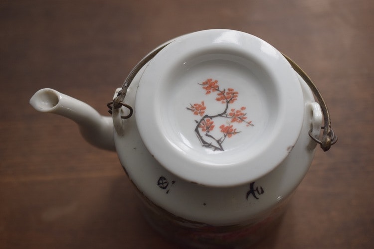 Antique Chinese Porcelain Teapot from early republic