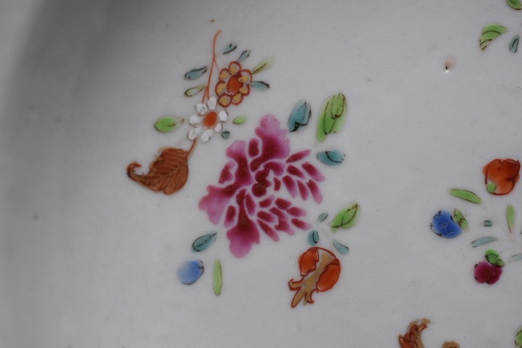 A antique Chinese famille rose deep plate, period of Qianlong, 18th Century #365