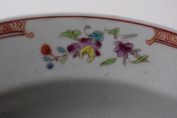 A antique Chinese famille rose deep plate, period of Qianlong, 18th Century #365