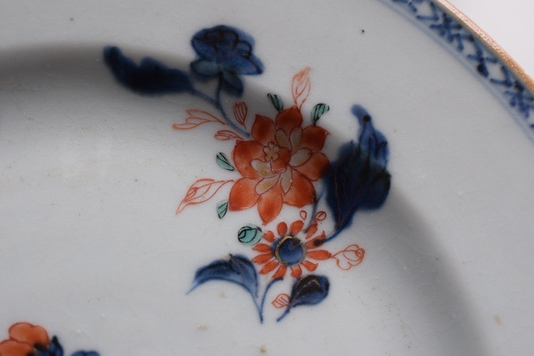 Antique Chinese porcelain plate first half of 18th C Qianlong Imari #377