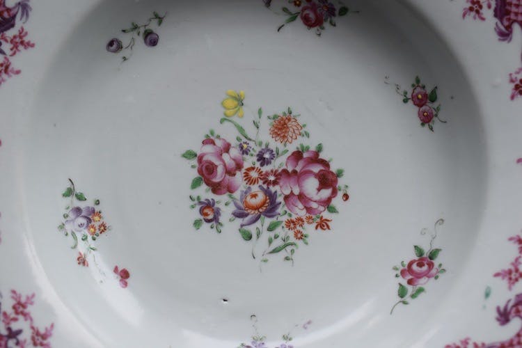 A antique Chinese famille rose deep plate, period of Qianlong, 18th Century #378