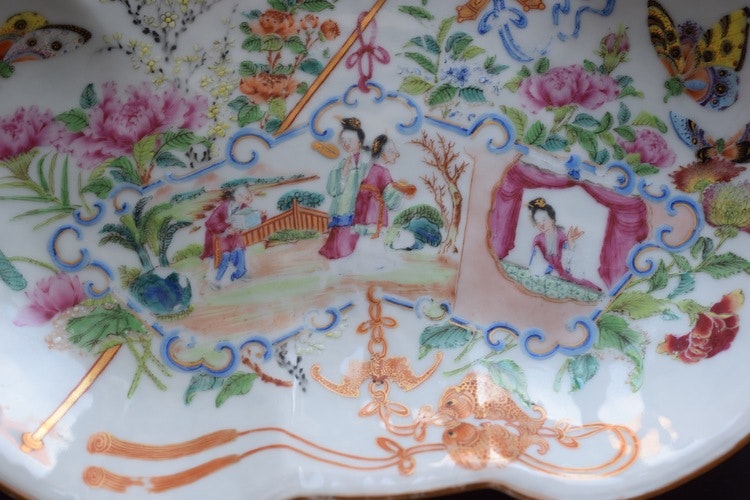 Antique Chinese rose mandarin canton rose platter kidney/scalloped shape #517