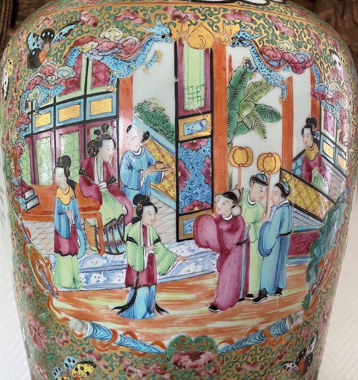 An large Chinese antique canton rose mandarin vase mid 19th Century