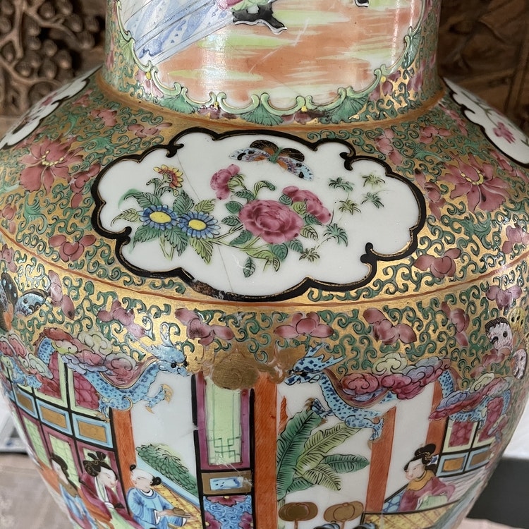 An large Chinese antique canton rose mandarin vase mid 19th Century