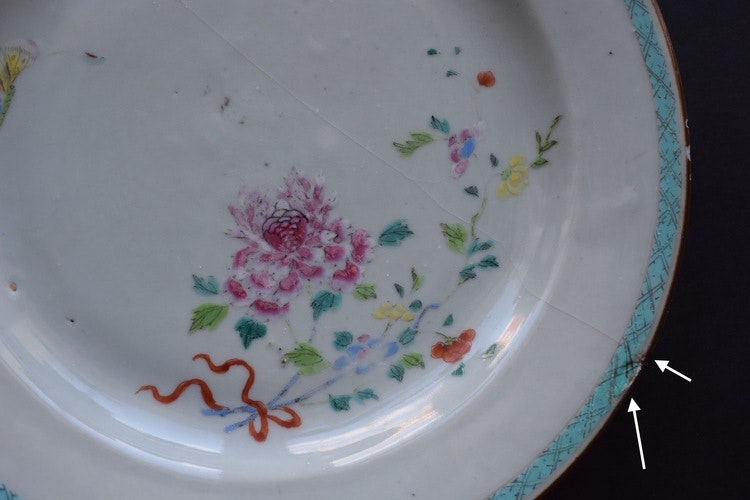 Antique Chinese famille rose plate, period of Yongzheng, 18th Century #552