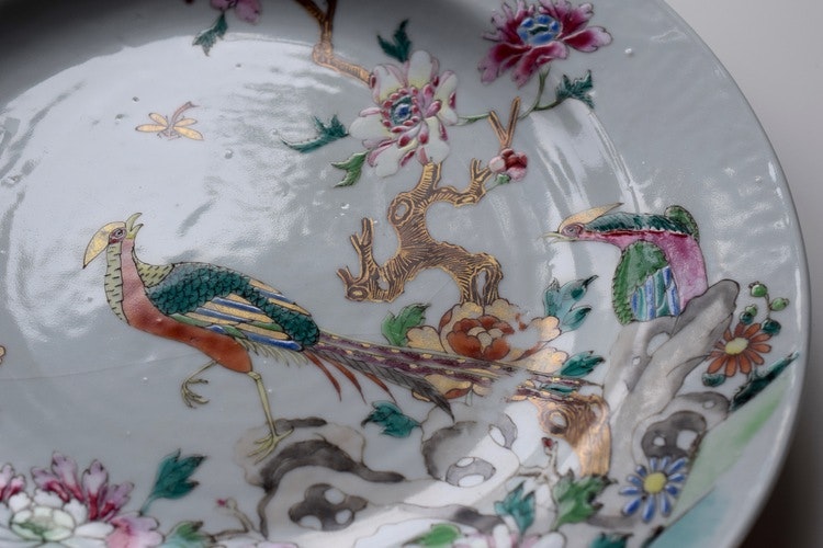 Antique Chinese Porcelain plate Famille rose Yongzheng / Qianlong 18th c #557