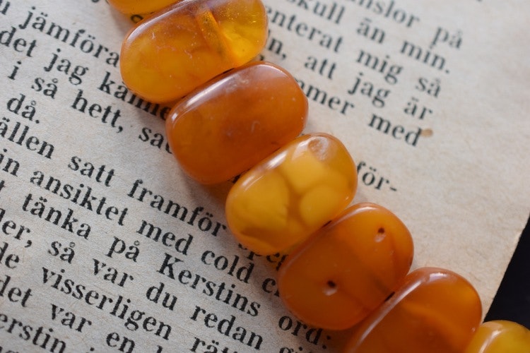 Natural Amber necklace from Sweden baltic amber egg yolk butterscotch 70's 30G