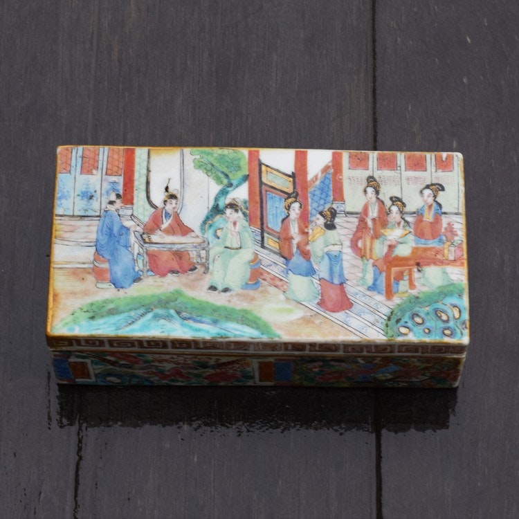 Antique Chinese Canton Mandarin Enamel Brush Box, Daoguang period