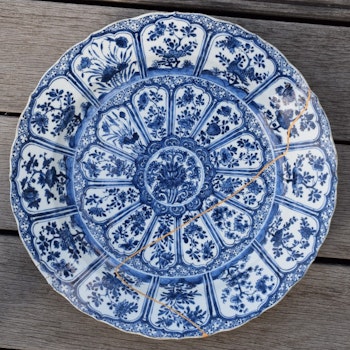 A very large Kangxi charger with lotus pattern