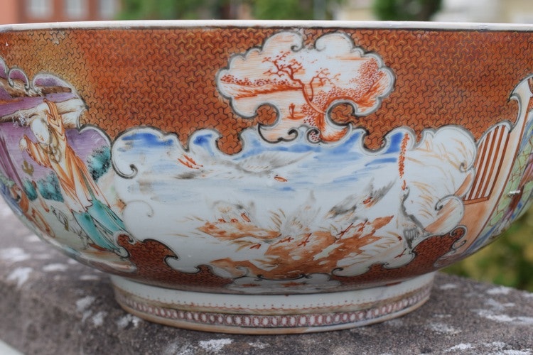 Huge Antique Chinese Monster sized Punch Bowl Qianlong Period 41 cm / 16,1 Inch