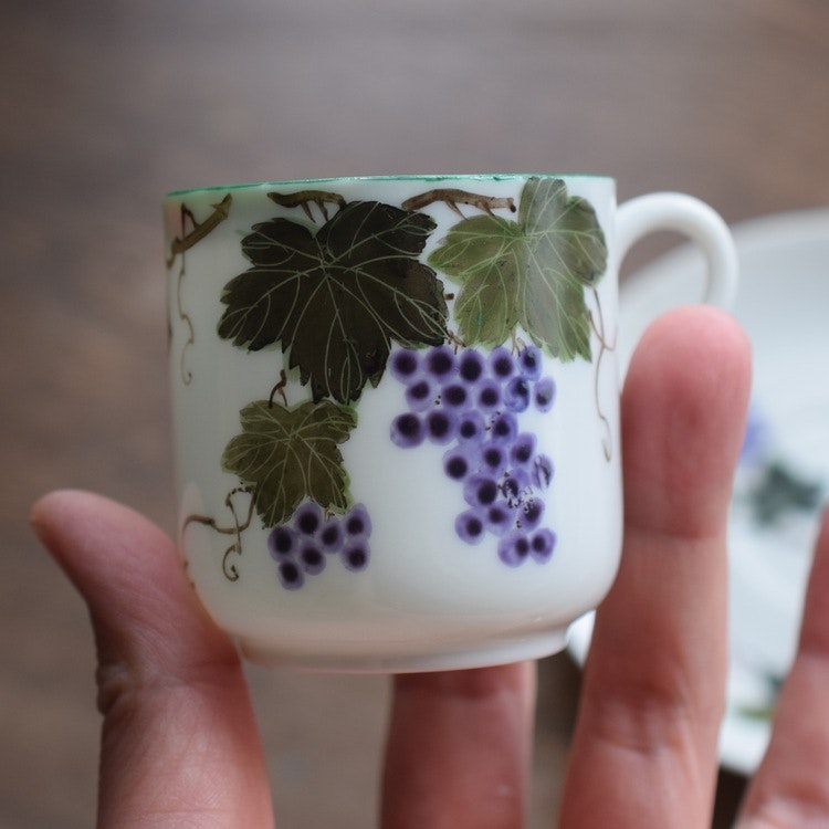 Vintage teacup with saucer from Dao Feng Shan / Tao Fong Shan Hong Kong Grapes