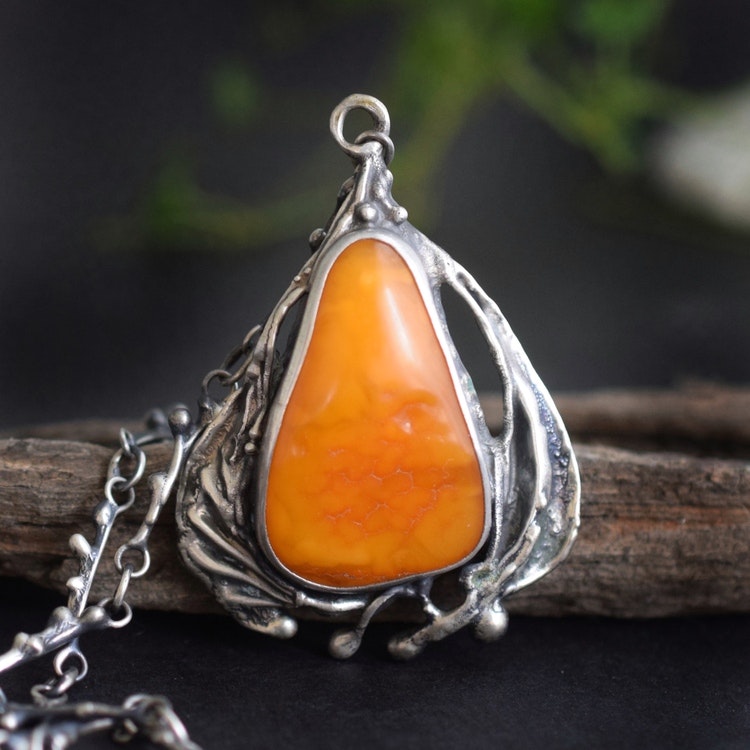 Natural amber pendant with silver Butterscotch Handcraft 1970's 46g Vintage