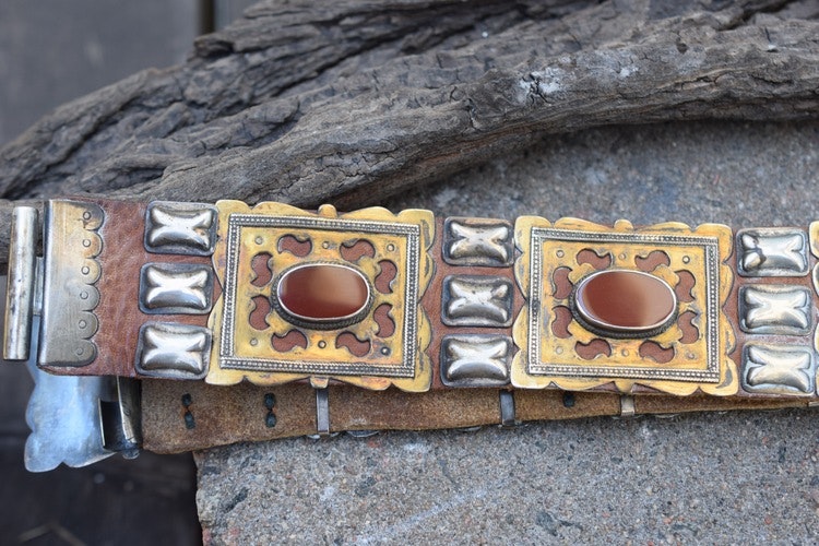 Antique handmade central asian / middle eastern silver belt with agate inlays