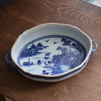 Antique Chinese Export Blue and White Porcelain Tureen, Qianlong period #657