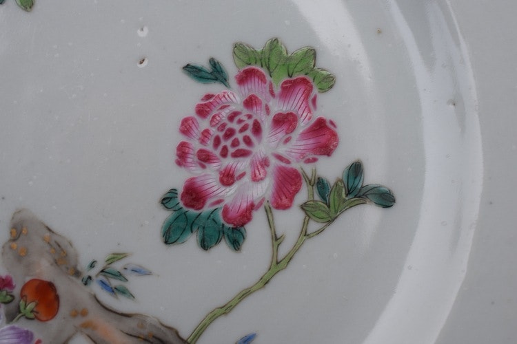 18th Century Chinese famille rose plate, Qianlong Period, Qing Dynasty #662