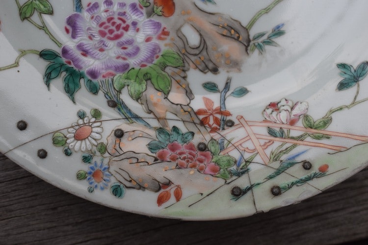 18th Century Chinese famille rose plate, Qianlong Period, Qing Dynasty #662