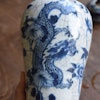 Antique Chinese blue and white crackle ware vase with dragon late Qing 665