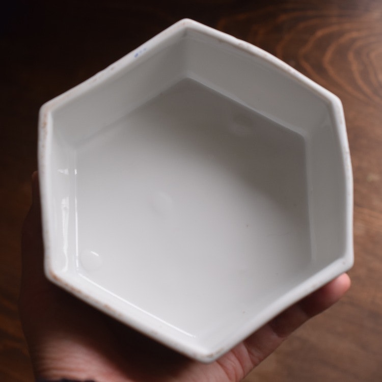Huge lidded porcelain jar / box famille rose second half of the 20th century