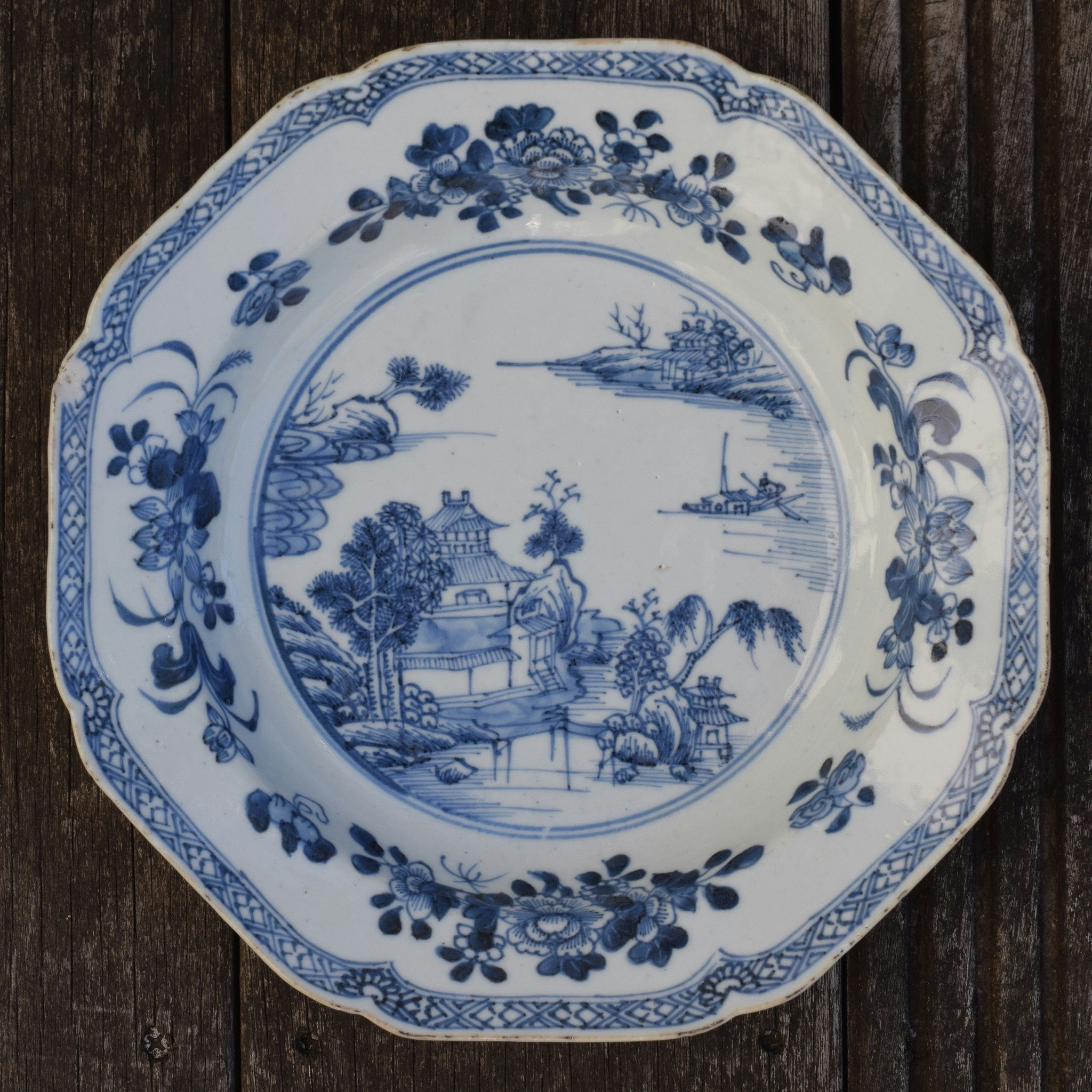 Antique Chinese Porcelain plate in Blue & White early 18th century #699