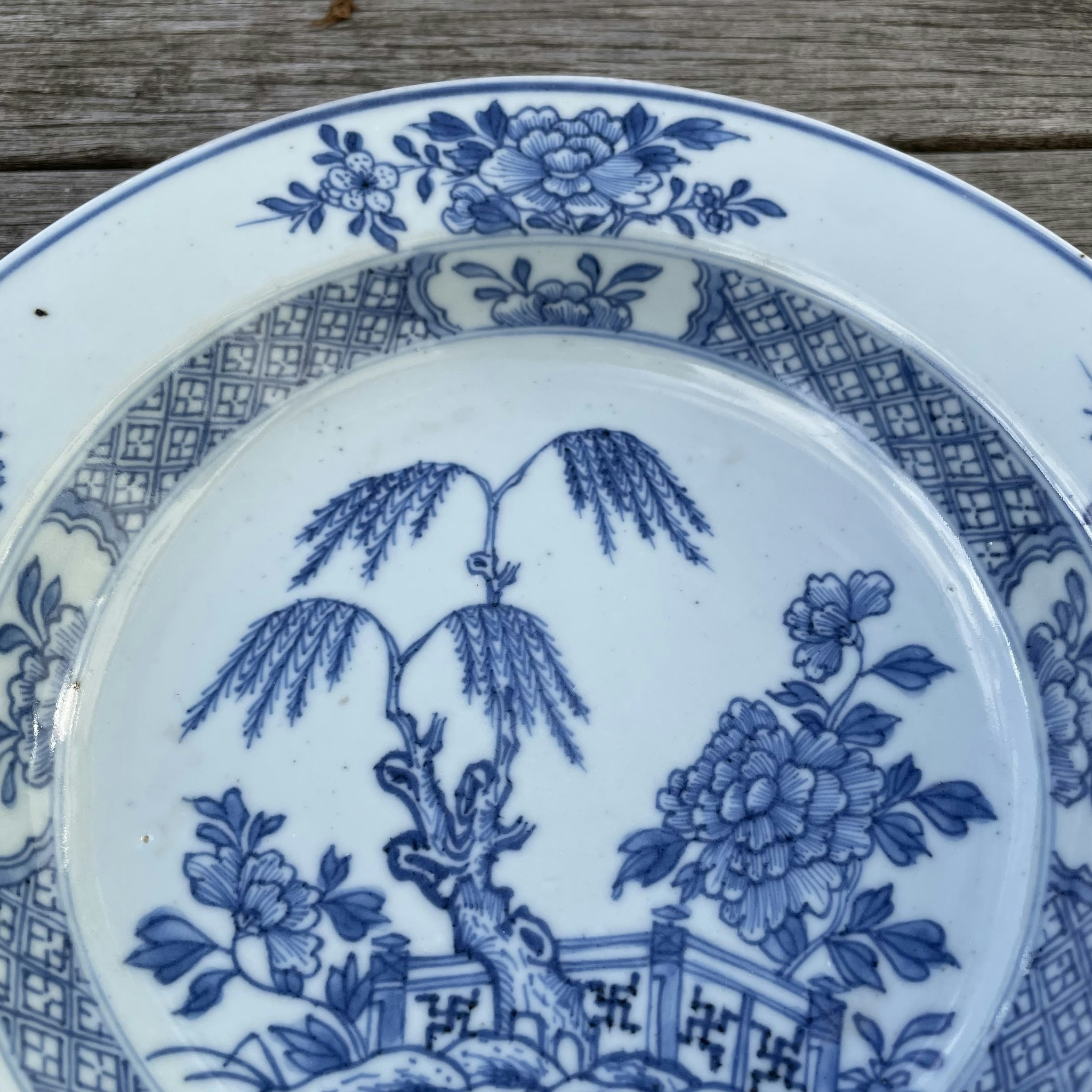 Antique Chinese Porcelain deep plate in Blue & White early 18th century #775