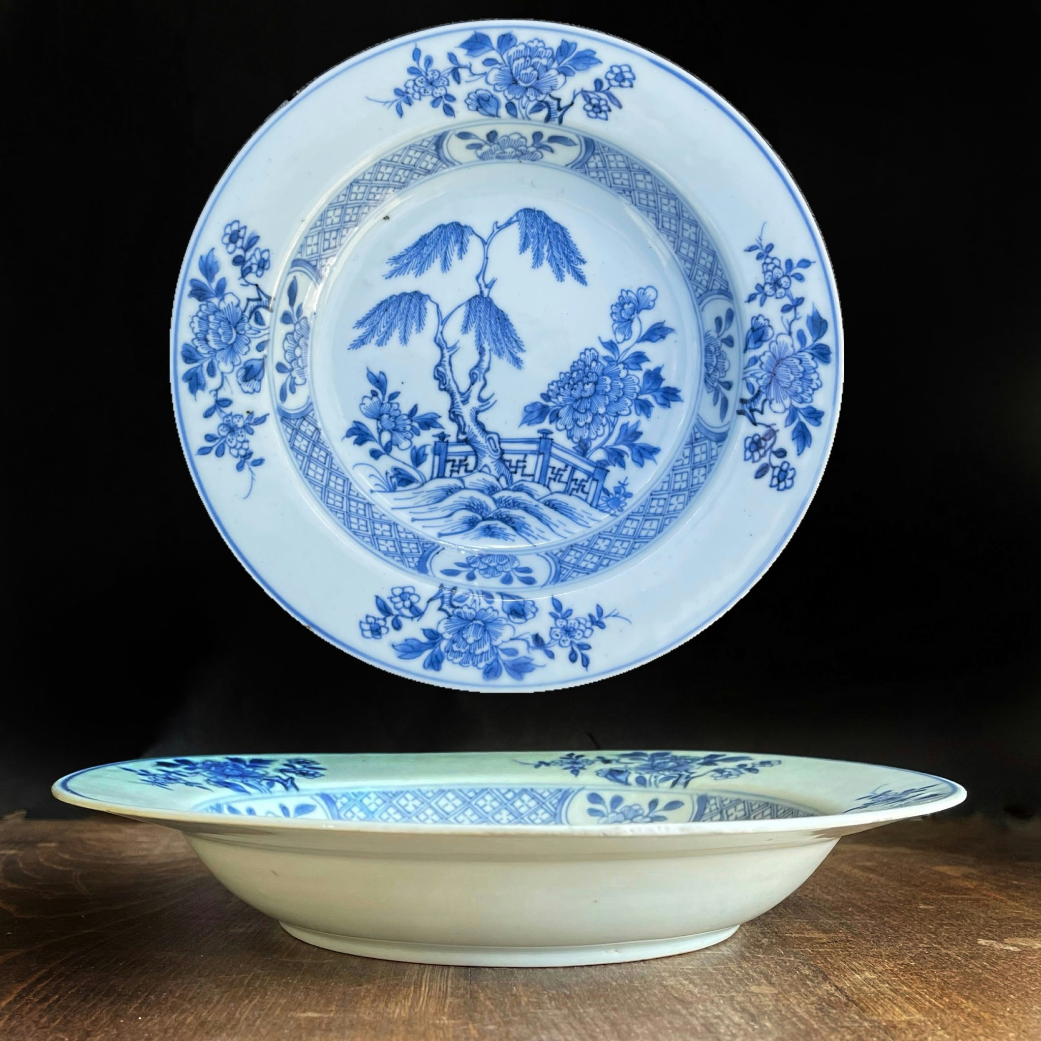 Antique Chinese Porcelain deep plate in Blue & White early 18th century #776