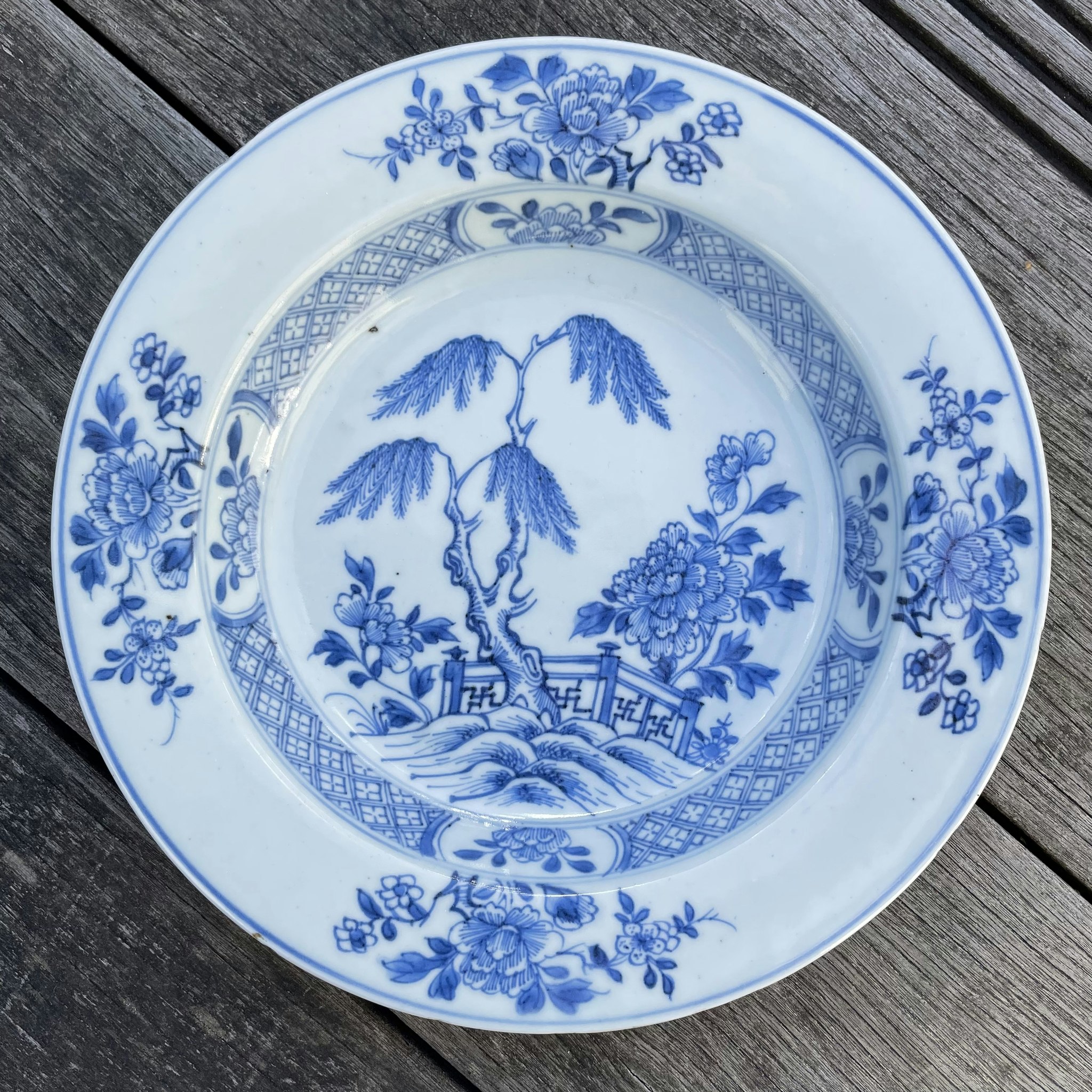 Antique Chinese Porcelain deep plate in Blue & White early 18th century #776