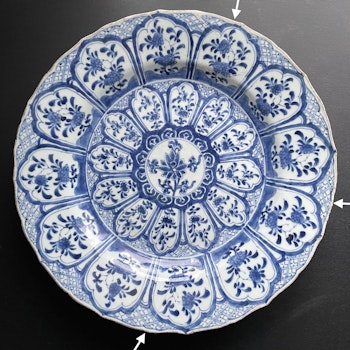 Antique Chinese Blue and White Porcelain Charger, Kangxi Period #905