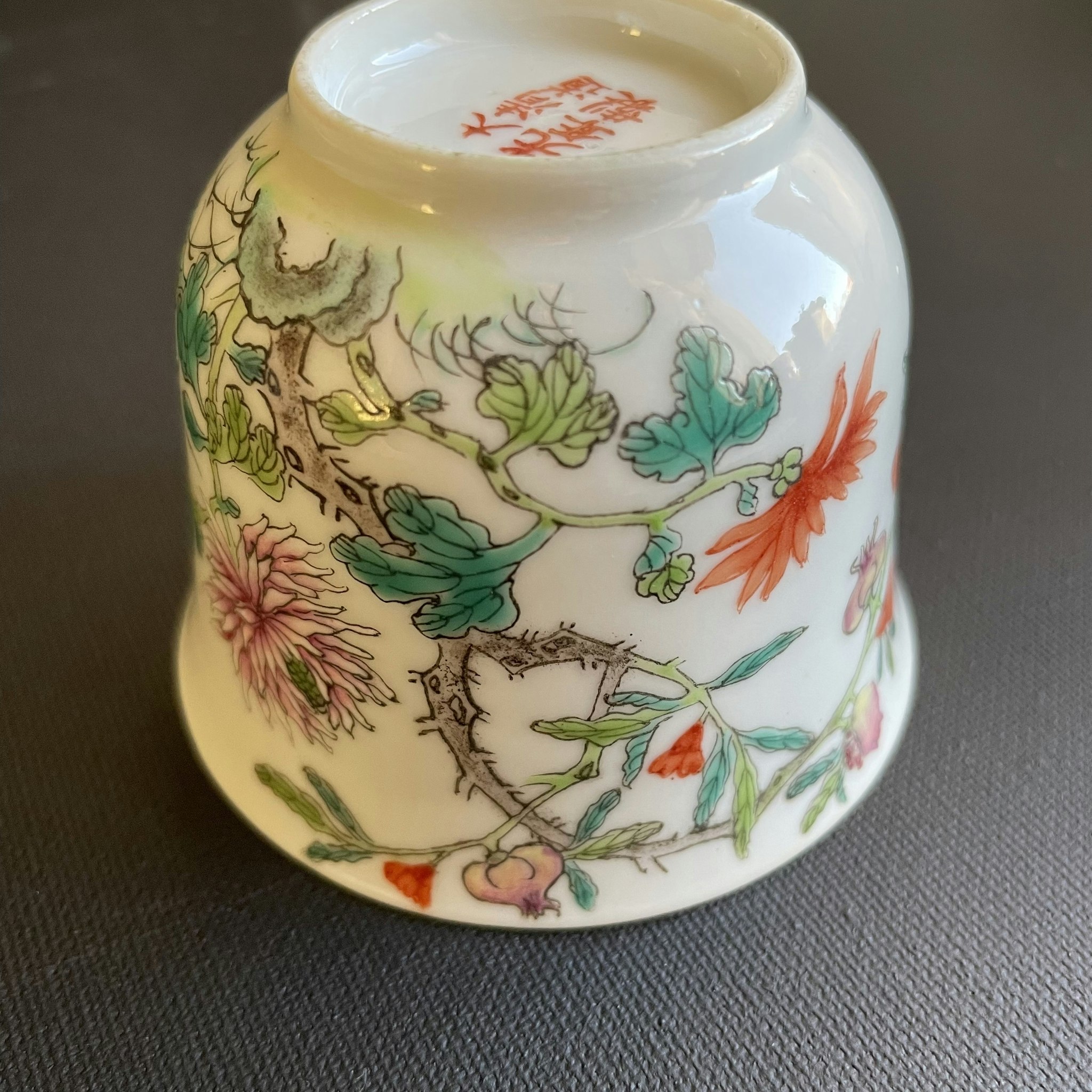 Antique Chinese teacup in famille rose, Late Qing / Republic #926