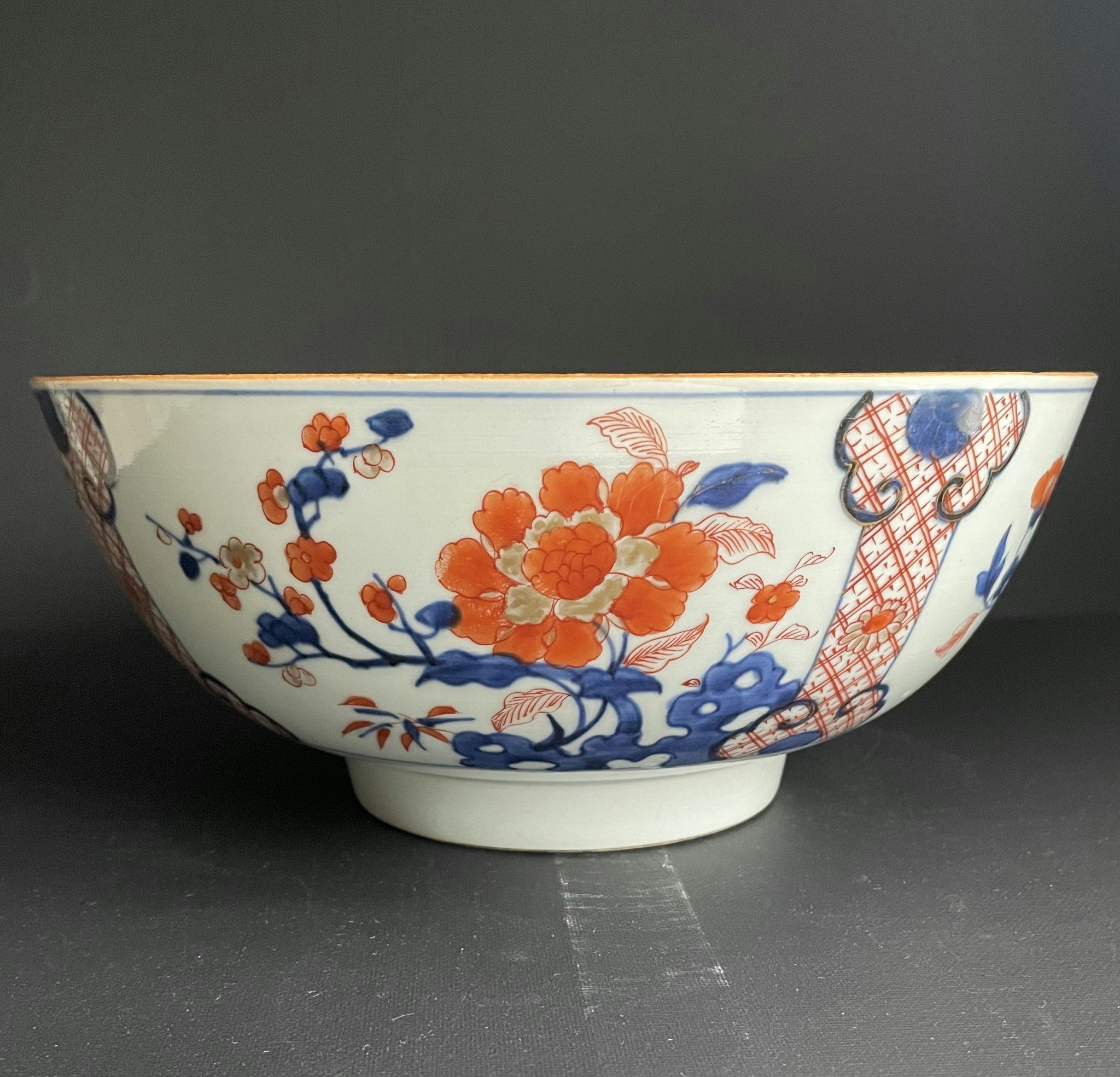 Antique Chinese Imari punch bowl, Kangxi Period early 18th century #935