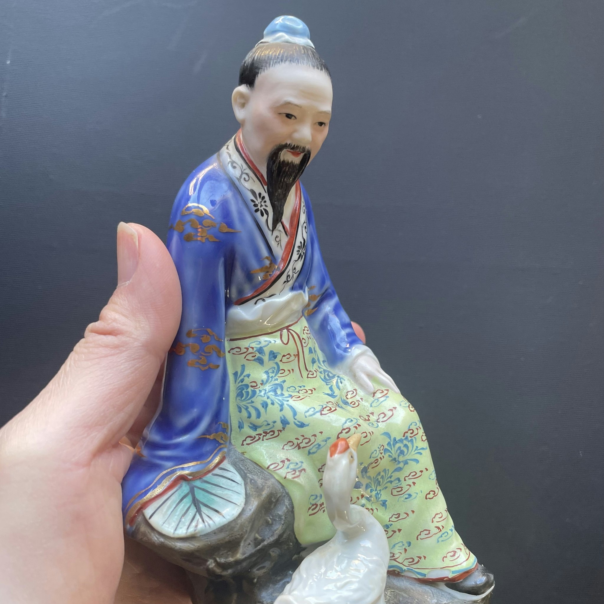 A Vintage / Antique chinese porcelain figurine 20th c #987