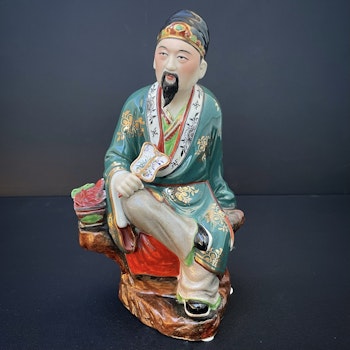 A Vintage / Antique chinese porcelain figurine mid 20th c #1005