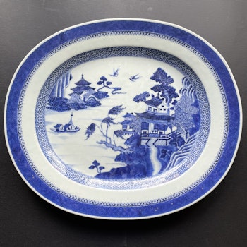 Antique Chinese Export Blue and White Porcelain platter, Qianlong period #1127