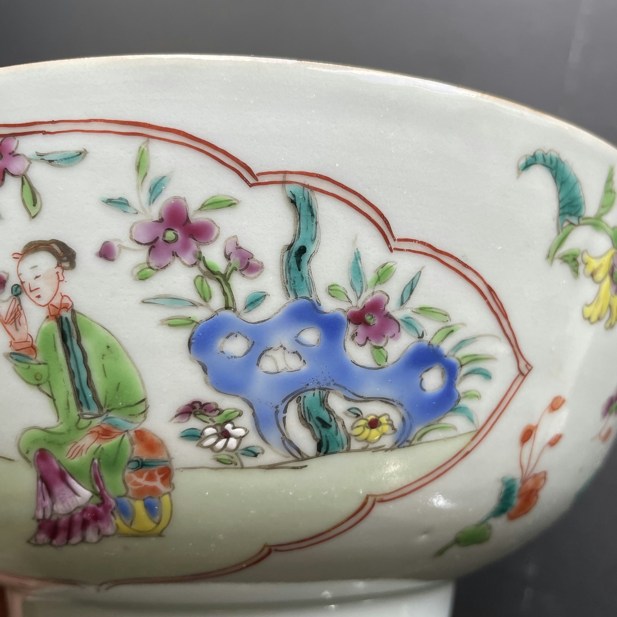 Antique Chinese punch bowl famille rose with figures Qianlong period #1129