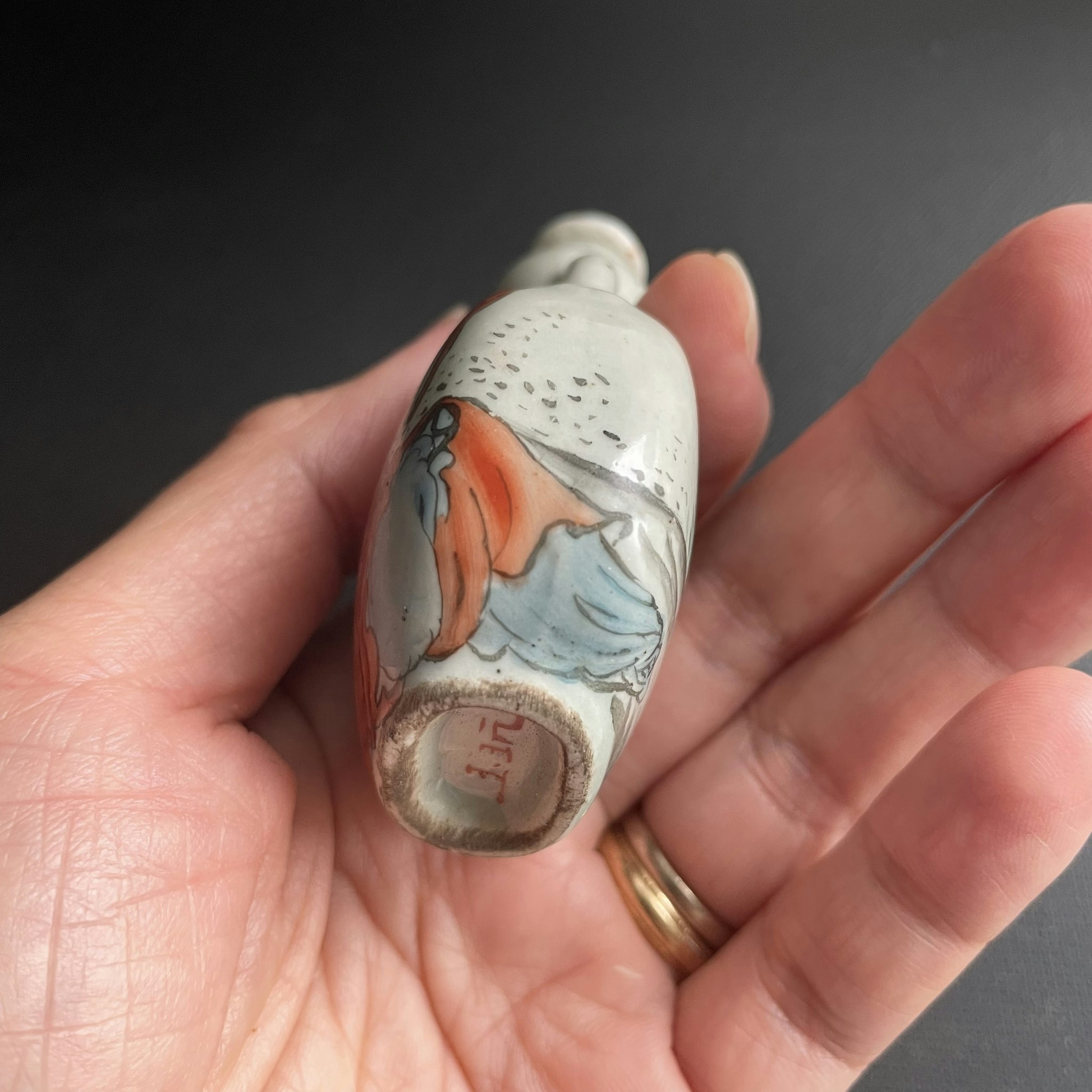 Antique Chinese porcelain snuffbottle Late Qing / Republic #1170