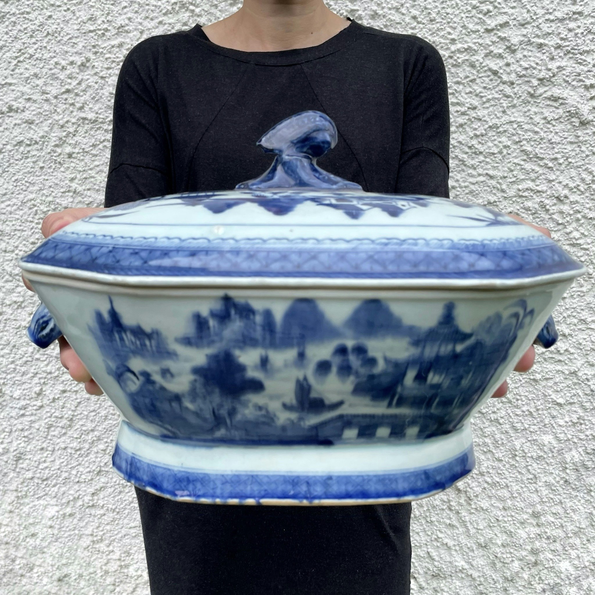 Chinese antique underglazed blue and white Tureen, Jiaqing Period #1168