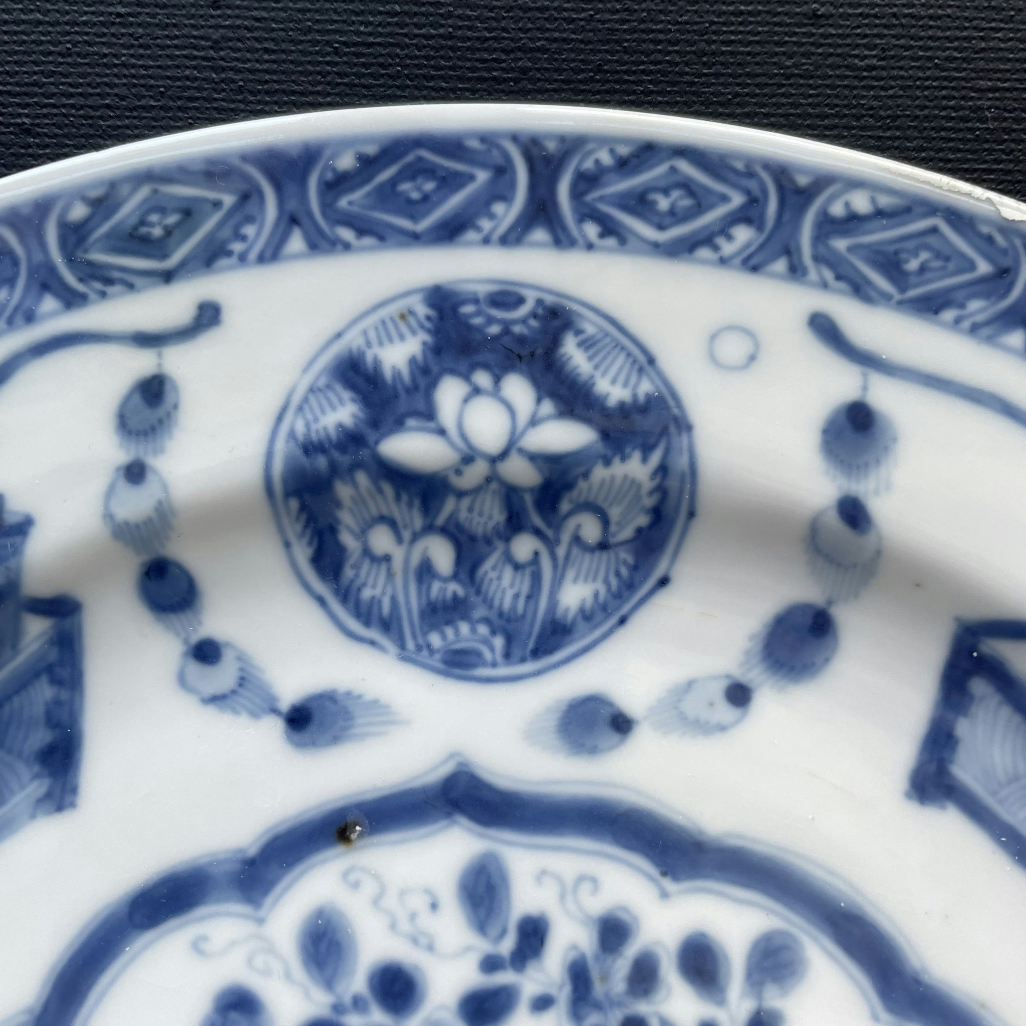 Antique Chinese Blue and White Porcelain plate, Kangxi period #1197