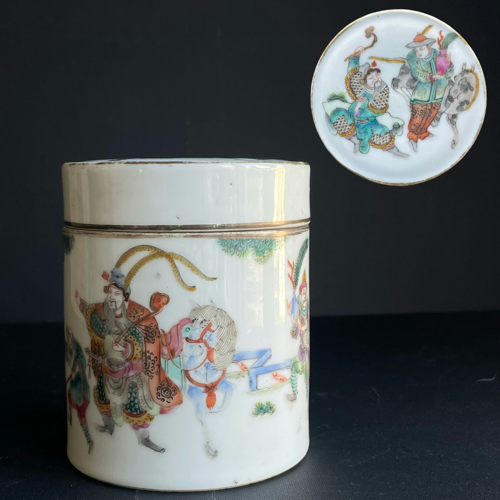 Antique Chinese cylindrical lidded box with figure scenes Late Qing #1259